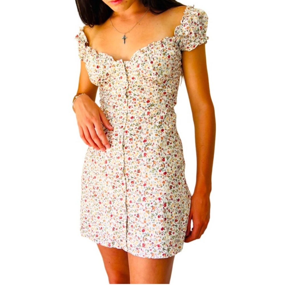 Sweet Pot Button Down Floral Peasant Mini Dress in Cream size small. AU8 US4